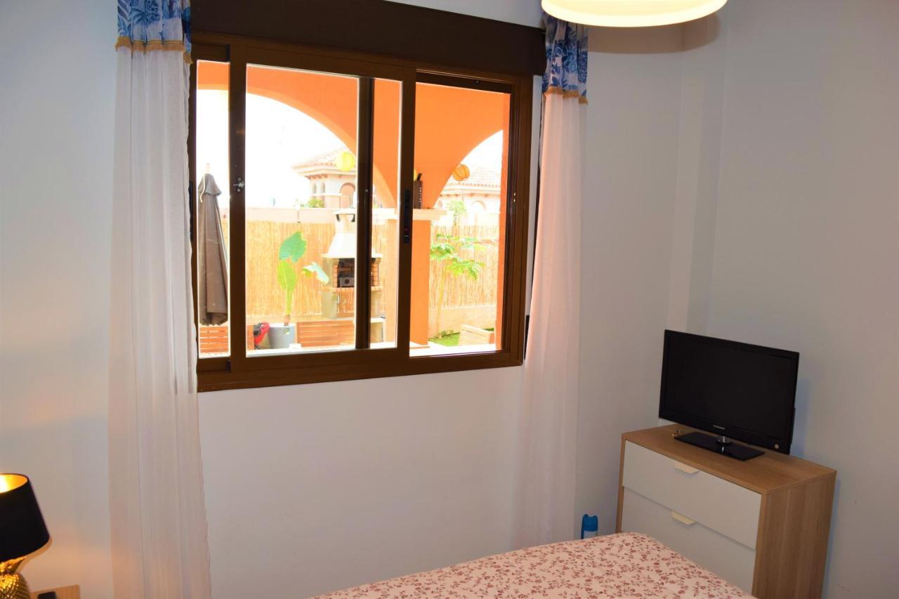 Espacioso Apartamento Con Preciosos Jardines Y Bbq Isla Plana Exterior photo